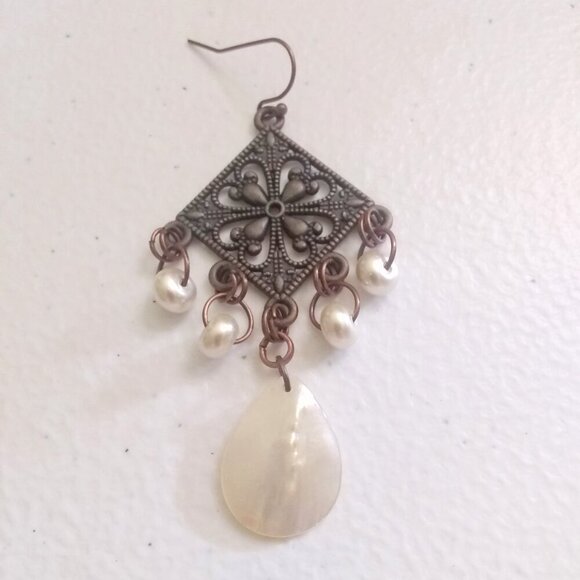 Sleek Chic Robust Feminine Girly Elegant Rustic Copper & MOP + Pearl Earrings - Picture 5 of 11